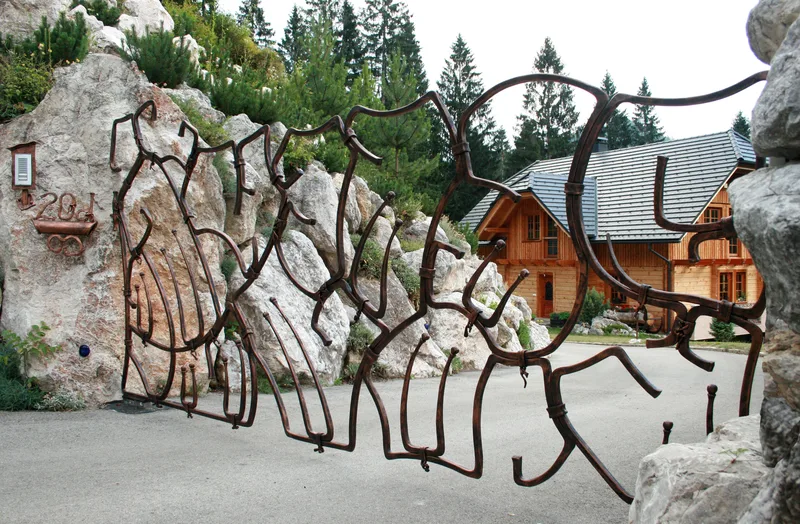 Wrought Iron Garden Gate – Kočna